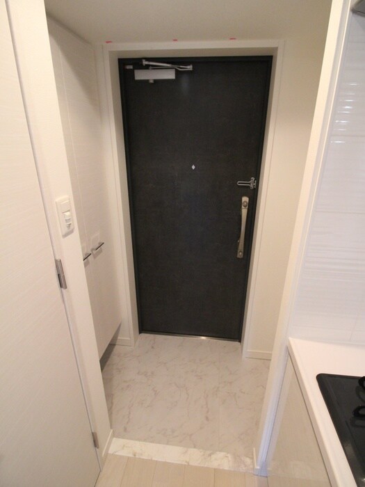 物件内観写真17　(玄関)