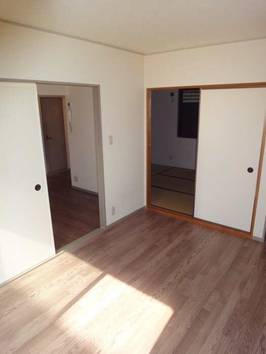 物件内観写真11　(居室)