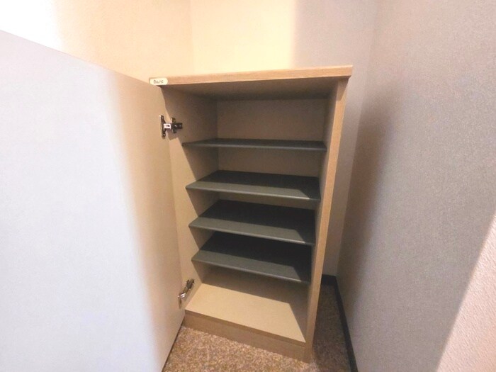 物件内観写真17　(靴箱)