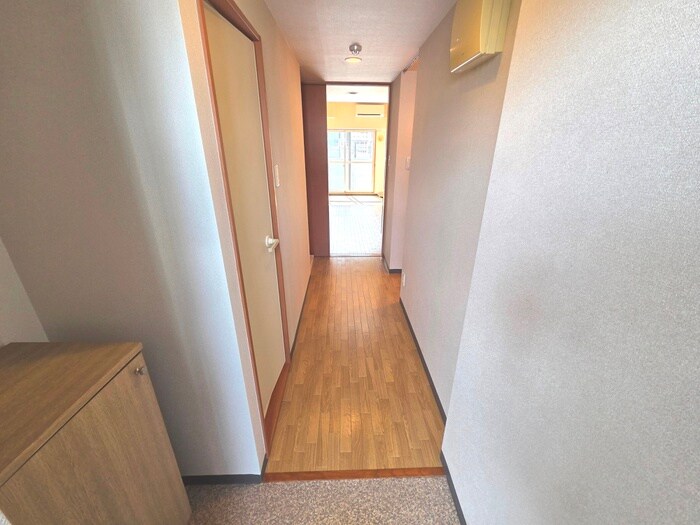 物件内観写真18　(廊下)