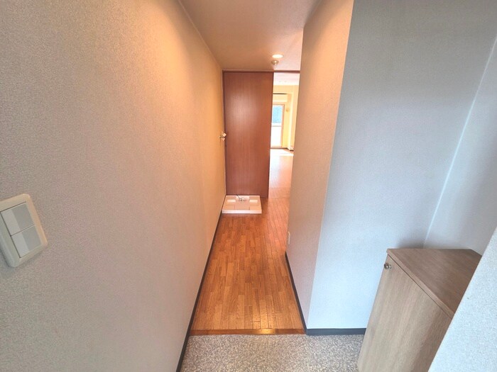 物件内観写真18　(廊下)