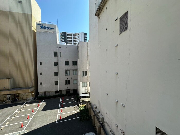 物件内観写真22　(室内からの展望)