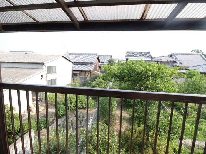 物件内観写真17　(室内からの展望)