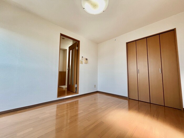 物件内観写真8　(居室)