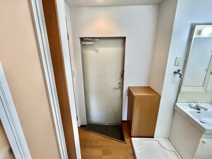 物件内観写真17　(玄関)