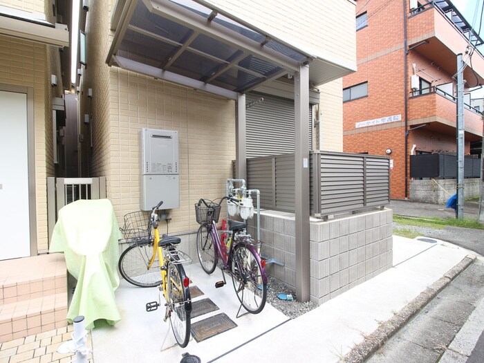 物件外観写真3　(駐輪場)
