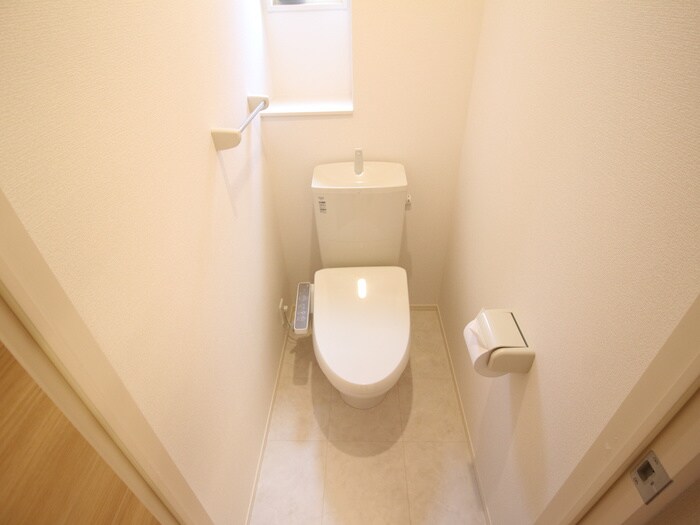 物件内観写真13　(トイレ)