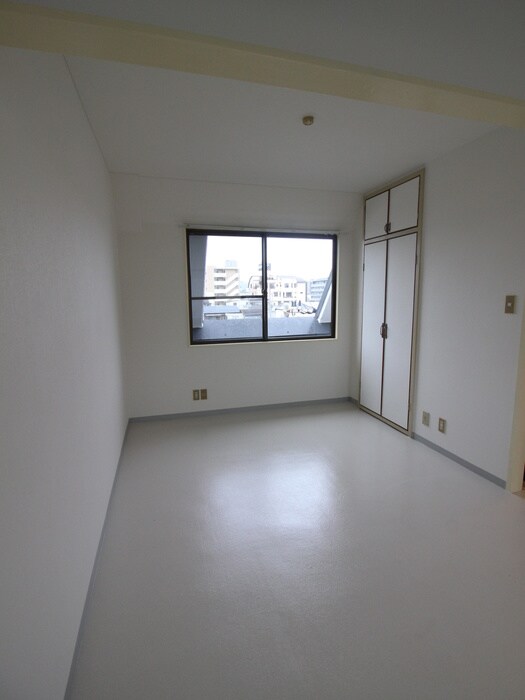 物件内観写真12　(居室)