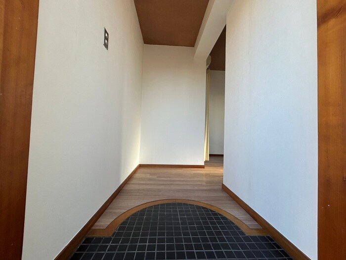 ルーブル小川の玄関