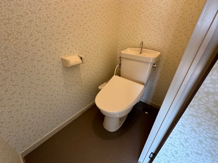 物件内観写真11　(トイレ)