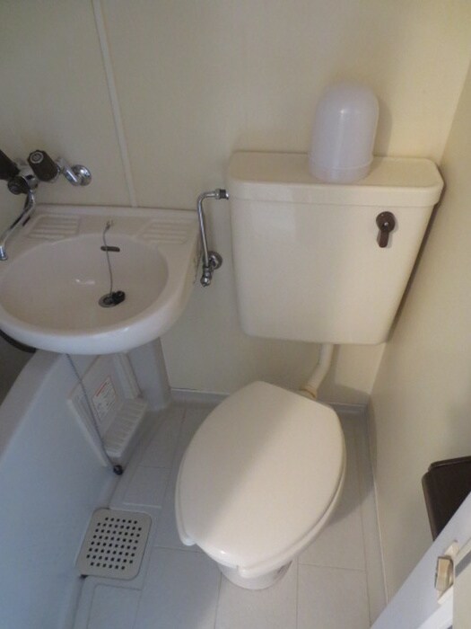 物件内観写真10　(トイレ)