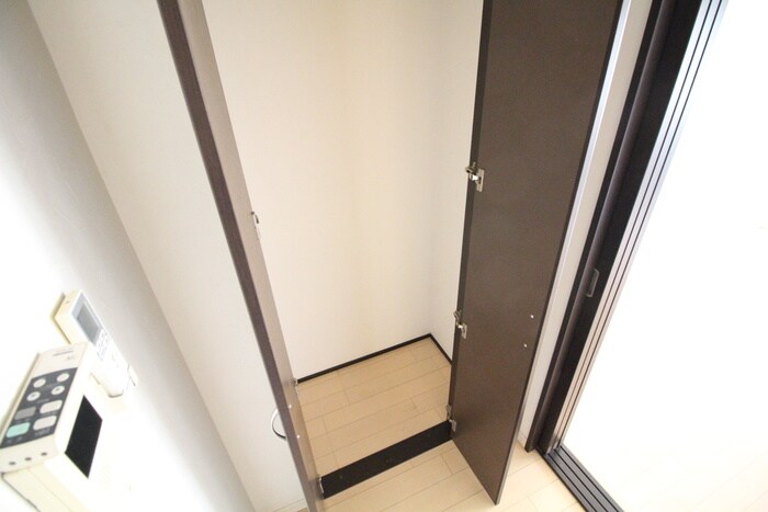 物件内観写真18　(収納)