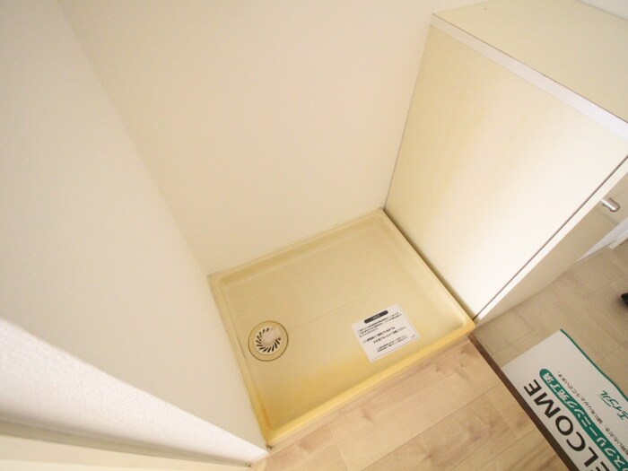 物件内観写真18　(洗濯機置場)