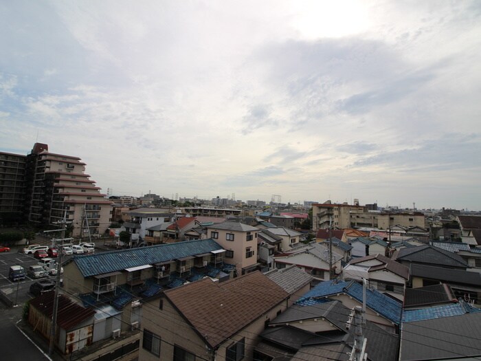 物件内観写真17　(室内からの展望)