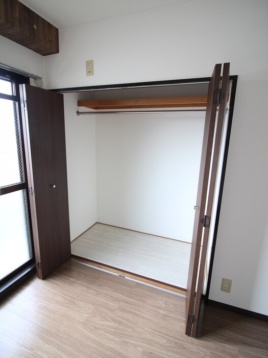 物件内観写真18　(収納)