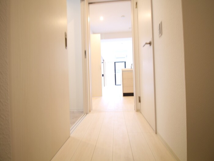 物件内観写真8　(廊下)