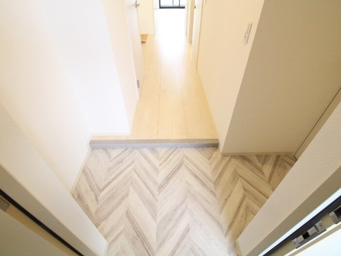 物件内観写真17　(玄関)