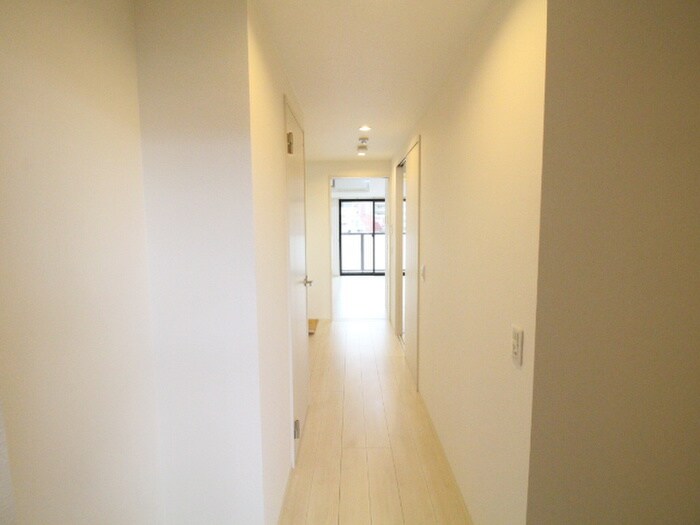 物件内観写真18　(廊下)