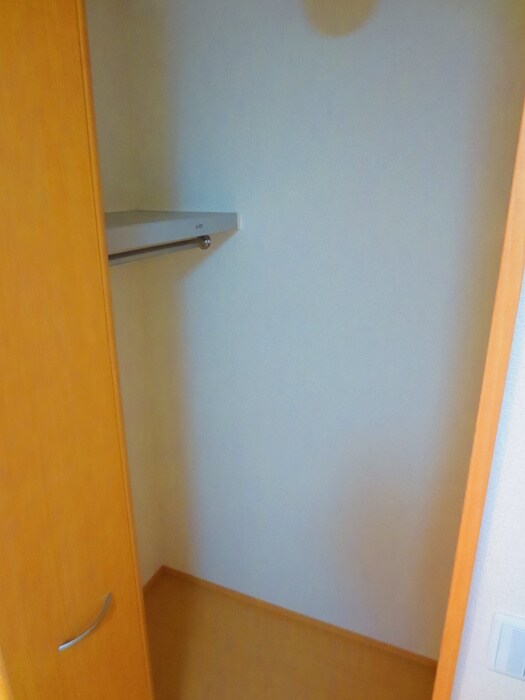 物件内観写真15　(収納)