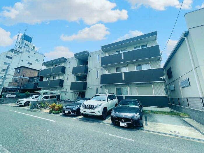 物件外観写真1　(外観写真)