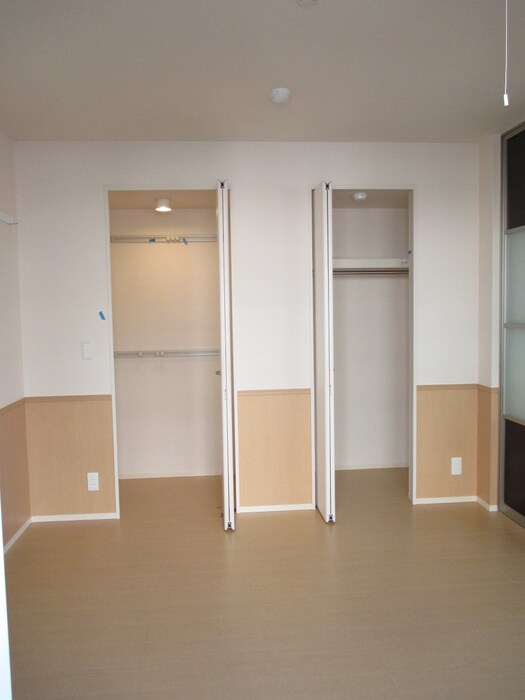 物件内観写真18　(収納)