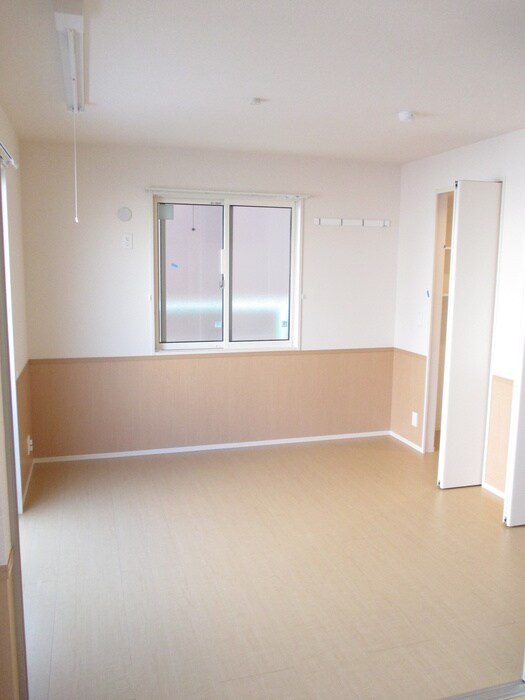 物件内観写真19　(居室)