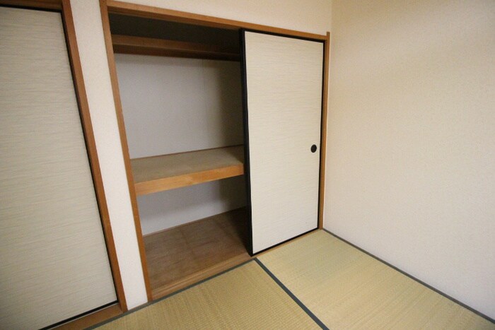 物件内観写真13　(収納)