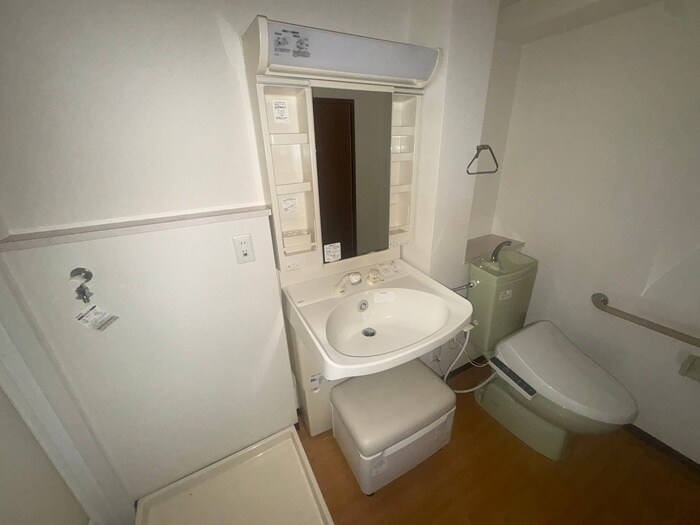 物件内観写真12　(洗面)