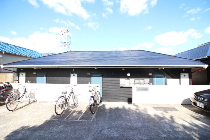 物件外観写真2　(駐輪場)