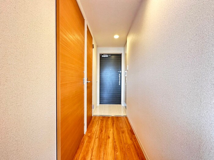 物件内観写真18　(廊下)