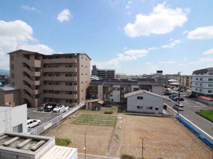 物件内観写真20　(室内からの展望)