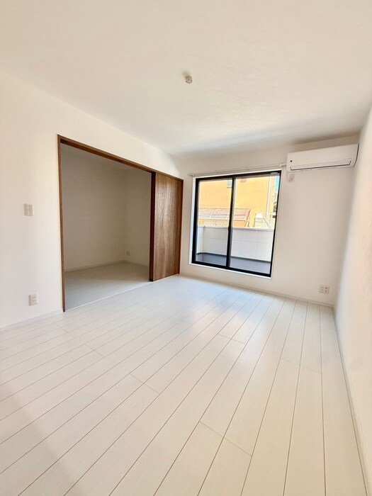 物件内観写真9　(居室)