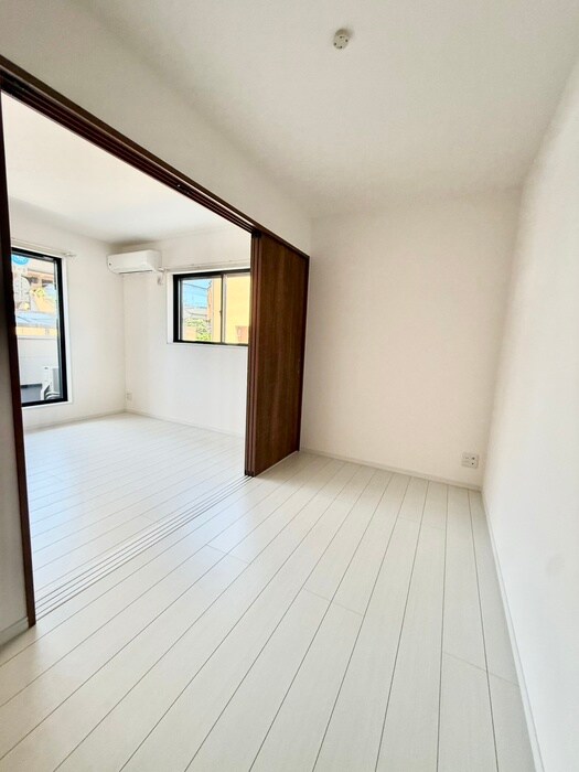 物件内観写真11　(居室)