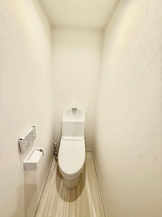 物件内観写真14　(トイレ)