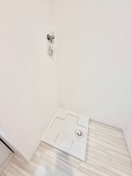 物件内観写真16　(洗濯機置場)