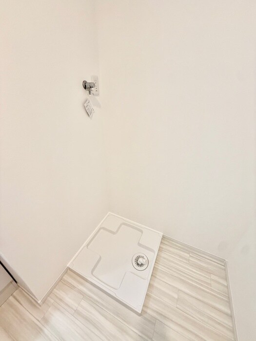 物件内観写真16　(洗濯機置場)