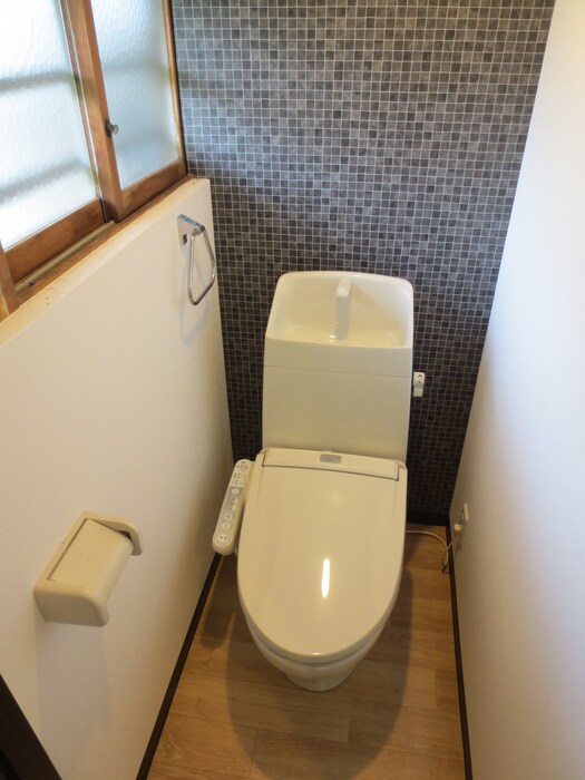 物件内観写真11　(トイレ)