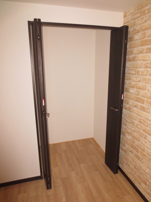 物件内観写真13　(収納)