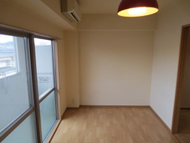 物件内観写真12　(居室)