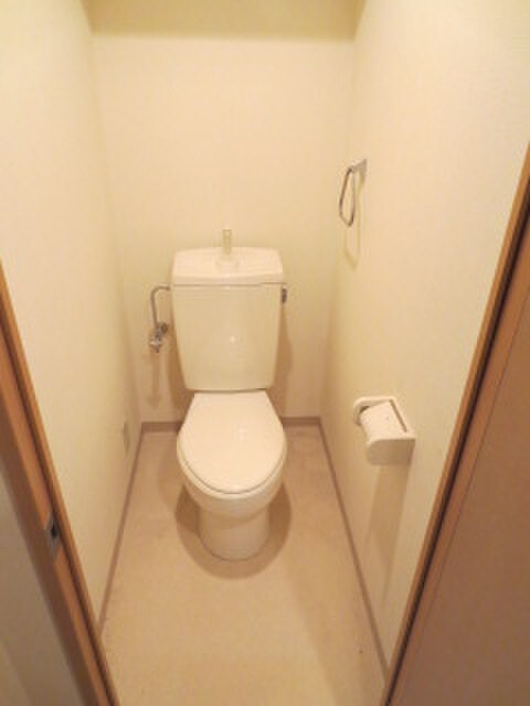 物件内観写真14　(トイレ)