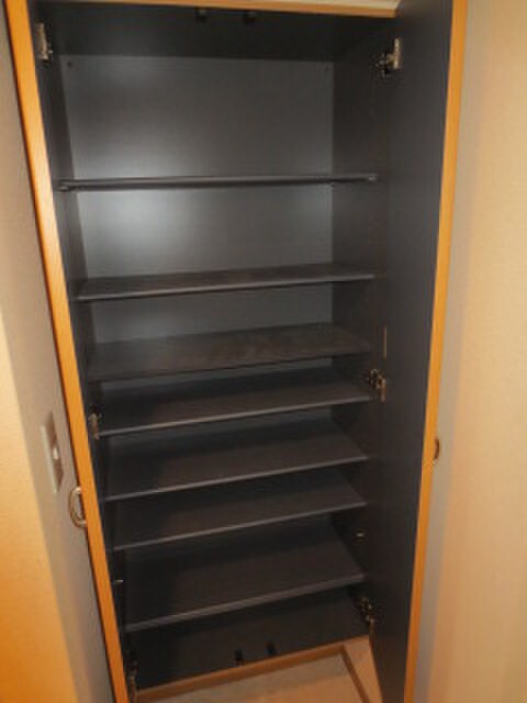 物件内観写真15　(靴箱)