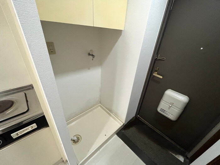 物件内観写真12　(洗濯機置場)