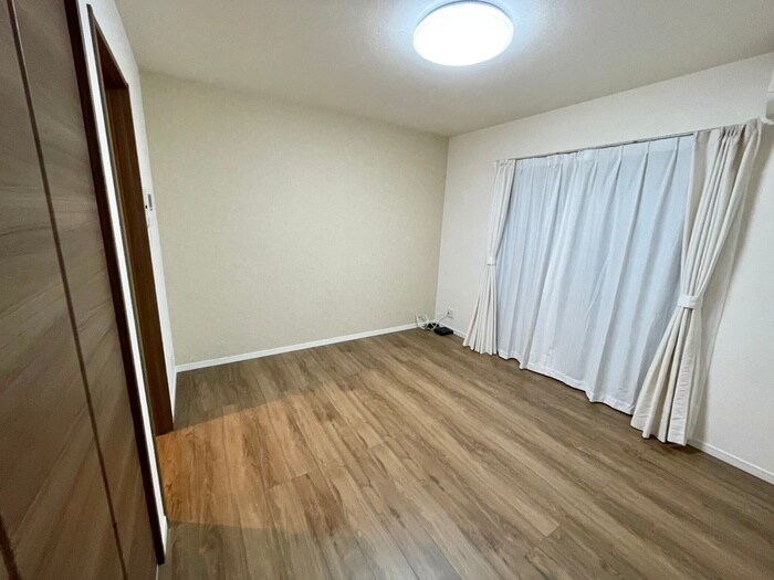 物件内観写真9　(居室)