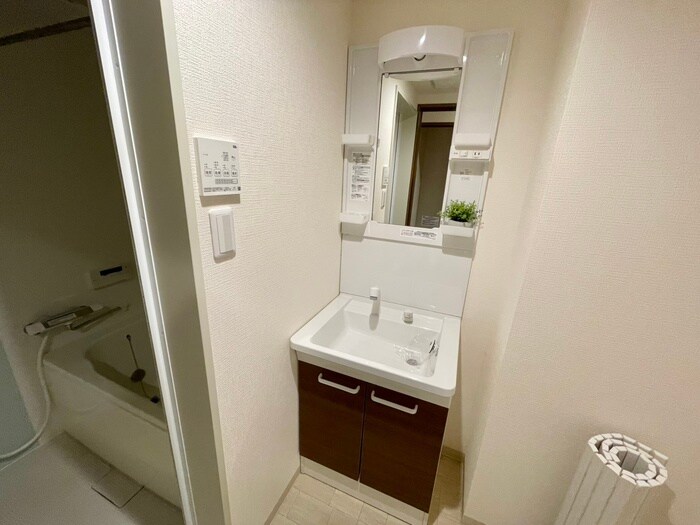 物件内観写真12　(洗面)