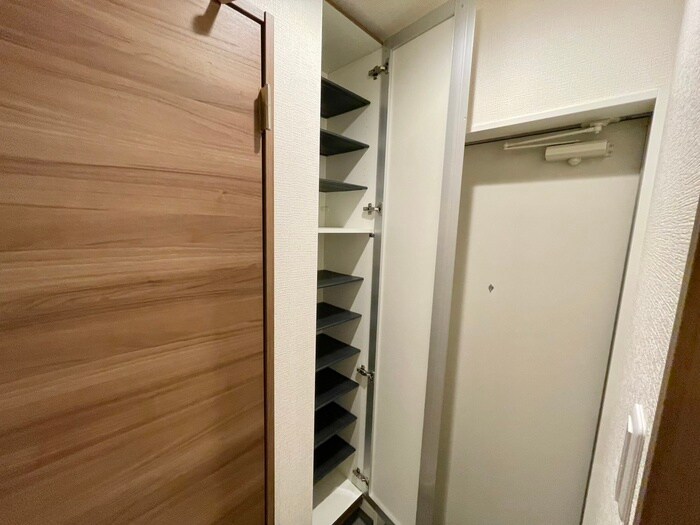 物件内観写真18　(靴箱)