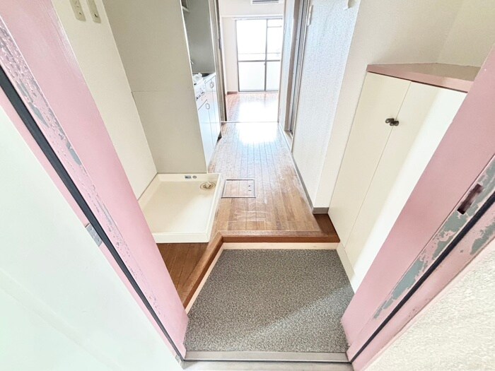 物件内観写真15　(玄関)