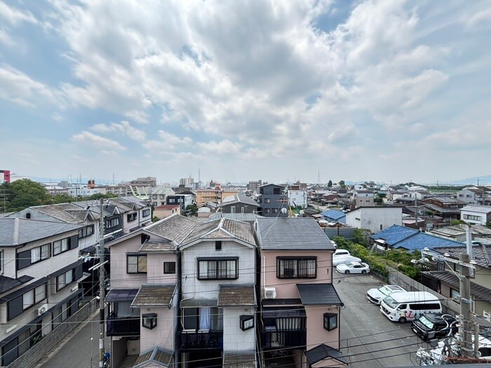 物件内観写真18　(室内からの展望)