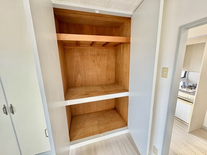 物件内観写真12　(収納)