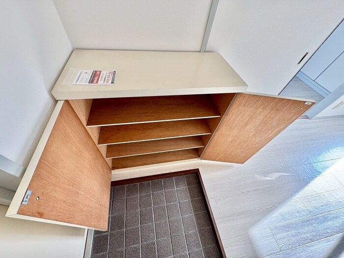 物件内観写真18　(靴箱)