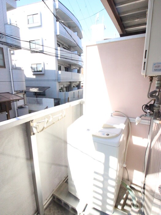 物件内観写真15　(洗濯機置場)